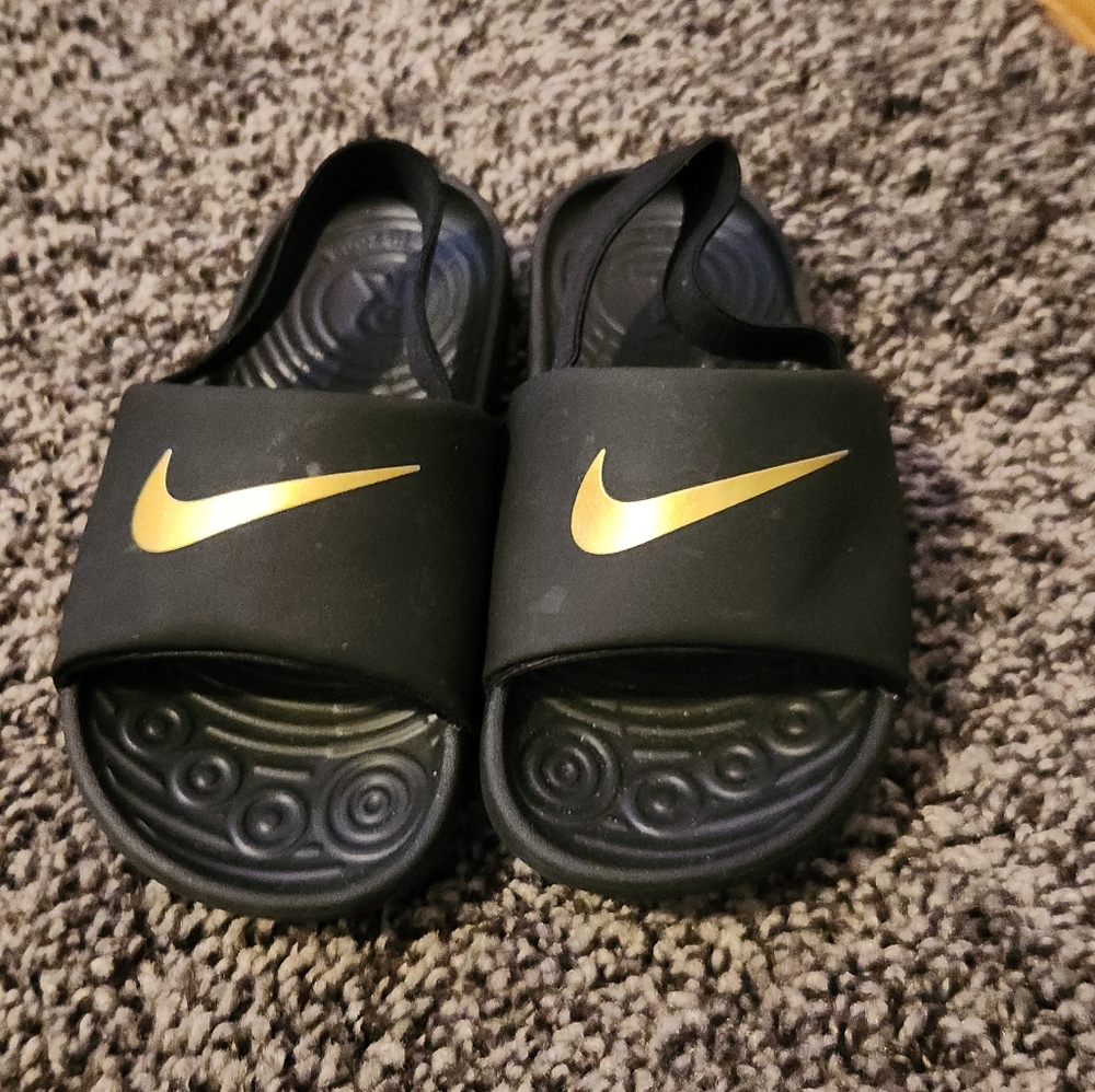 Nike sandal toddler
